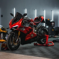 Https://www.tappezzeriaitalia.it/34281/housse-de-selle-compatible-ducati-panigale-v4-modèle-harbin-velours.jpg